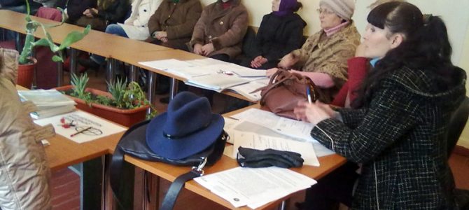 Meeting with parents of children’s educational voucher recipients for “Education Plus”